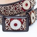 Cinturón de piel calado con flores en tonos blancos y rojos (Agotado)